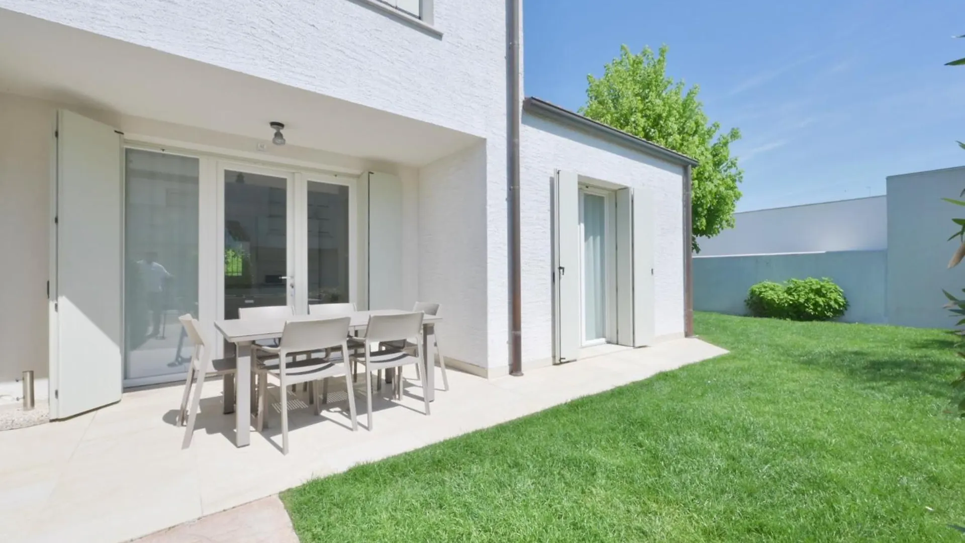 Les Maisons Apartments Lido di Jesolo 0*,